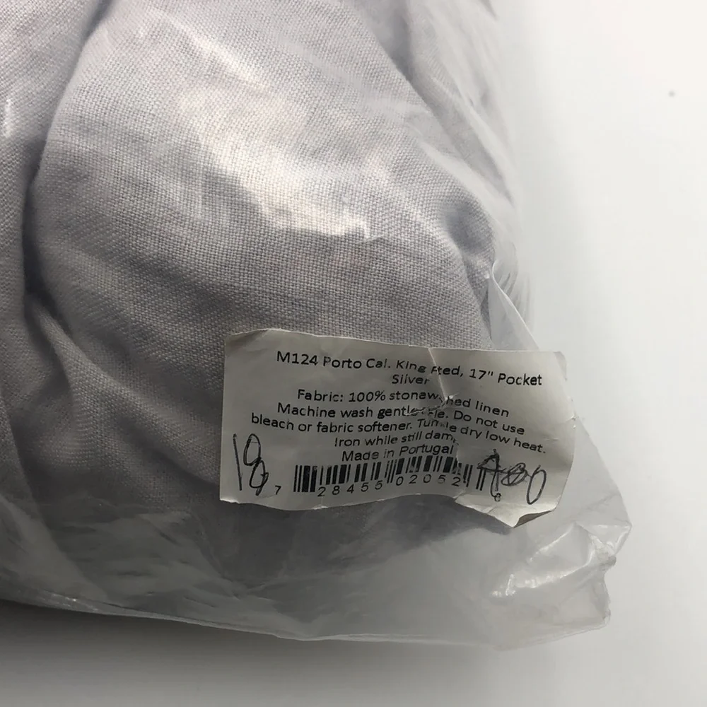 Matouk Porto Linen Cal King Fitted Sheet in Silver